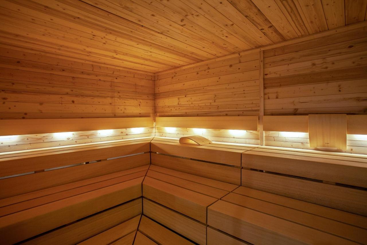 Haus Hubertus Hotel Winterspelt ภายนอก รูปภาพ