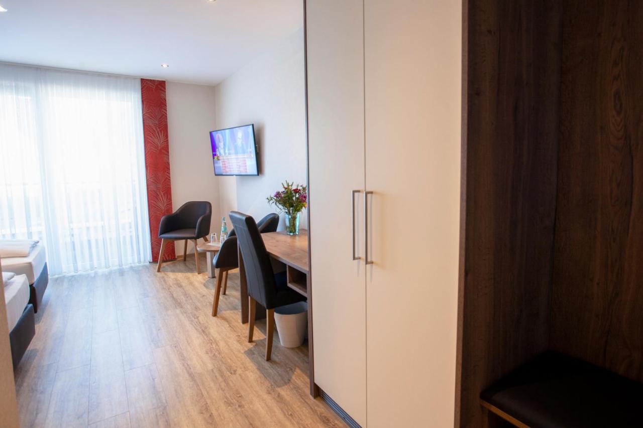 Haus Hubertus Hotel Winterspelt ภายนอก รูปภาพ